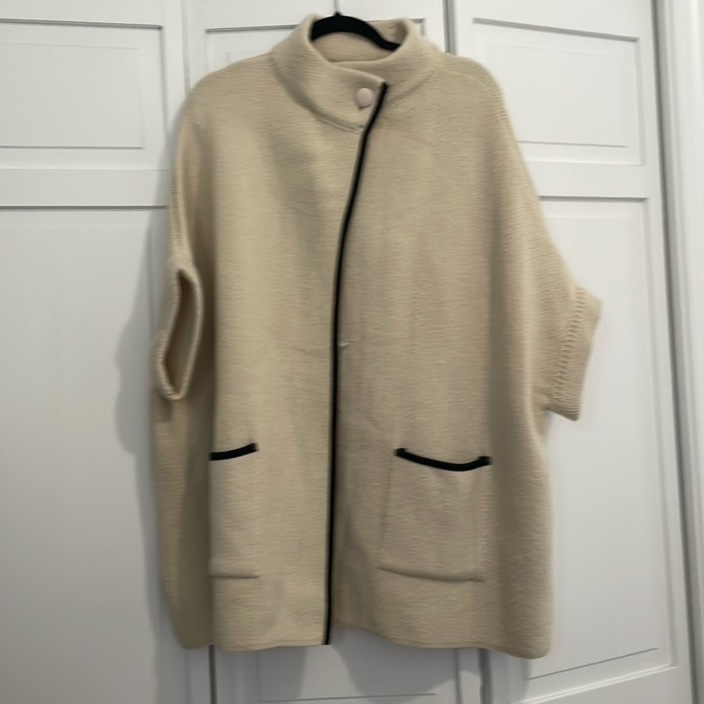 *clearance make an offer* Lauren Conrad Poncho